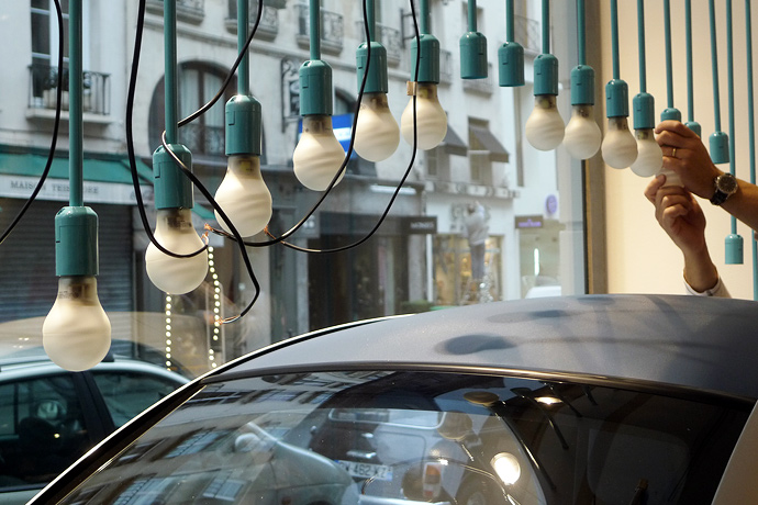 Лучшие витрины мира: Renault Twizy в Colette (фото 4)