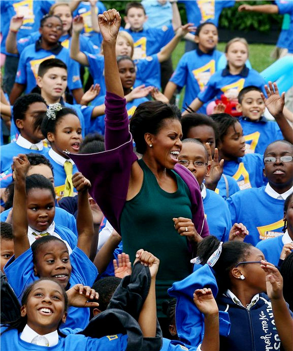 Зачем Мишель Обама прыгала в Розовом саду? (фото 2)