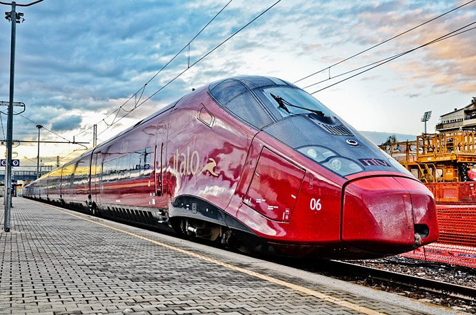Первый высокоскоростной поезд в Италии (фото 3)