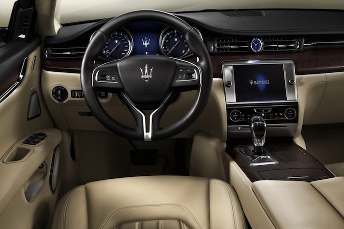 Новый спортивный седан Maserati Quattroporte (фото 4)