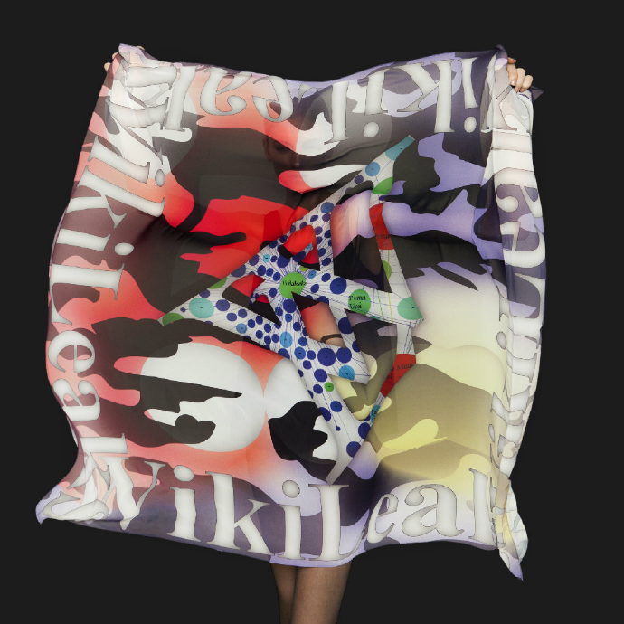 Футболки и платки в поддержку Wikileaks (фото 2)