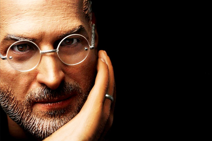 Джобс-кукла стал причиной скандала (фото 1)