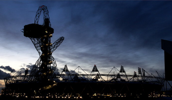"Ответ Эйфелевой башне" Аниша Капура (фото 1)