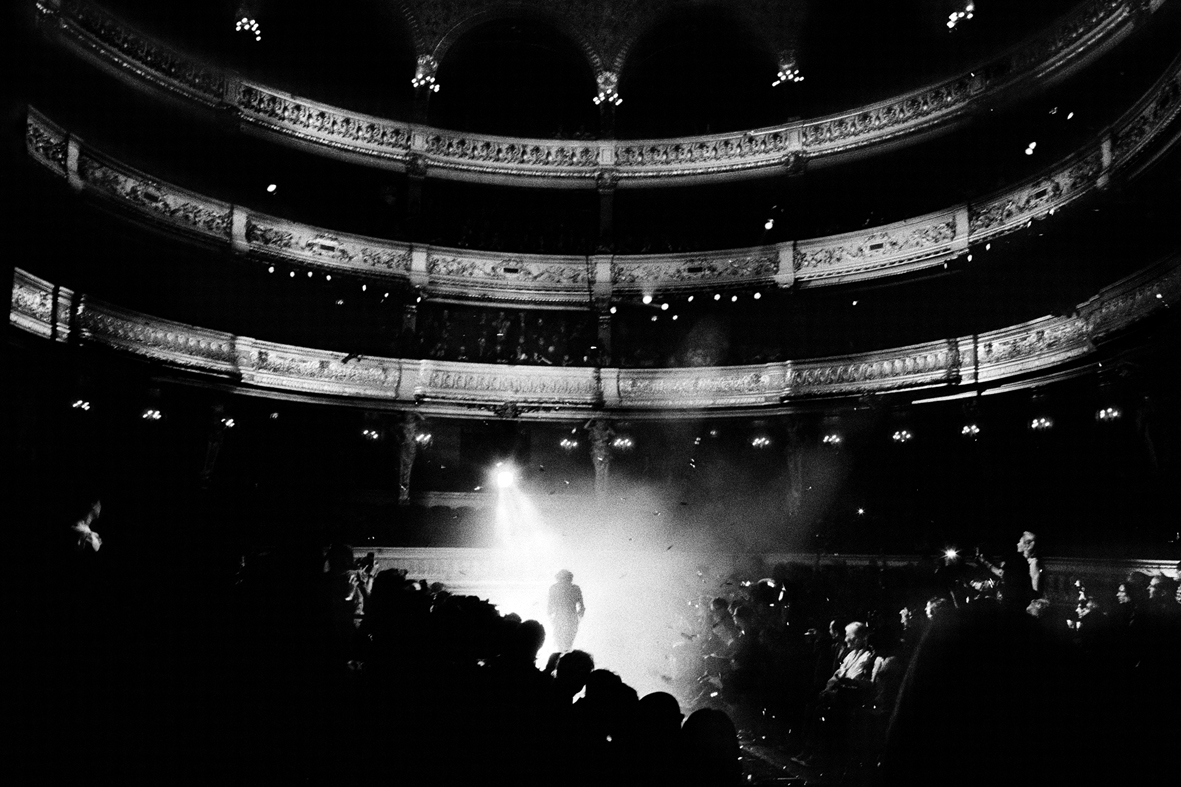 Париж. Выставка, посвященная Гальяно (фото 1)