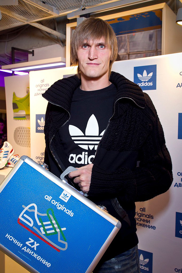 Переиздание кроссовок Adidas ZX (фото 6)