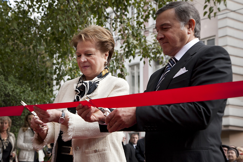 В Москве открыли памятник Муслиму Магомаеву (фото 4)