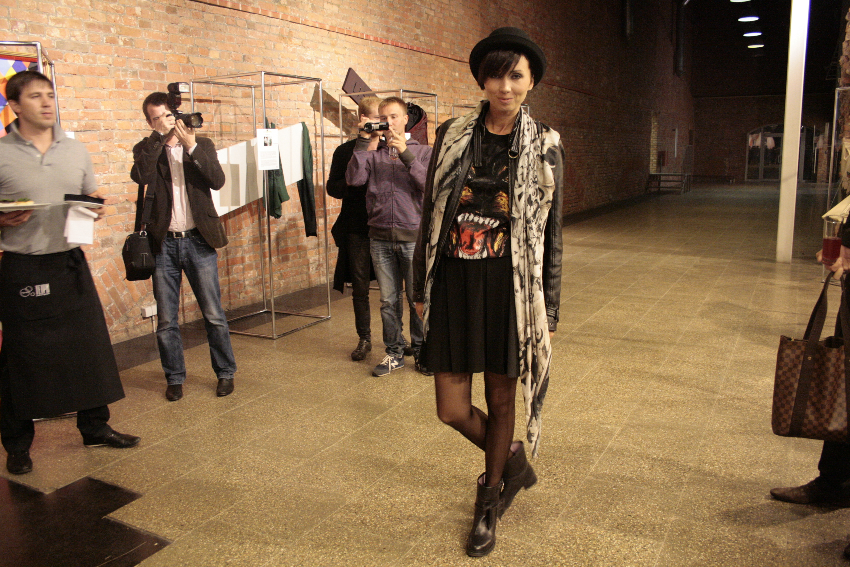 Презентация Synergy Art & Fashion в бутике Cara & Co (фото 7)