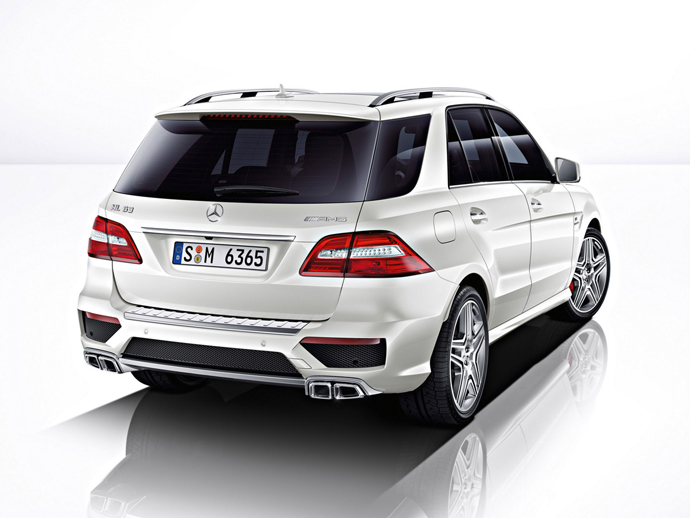 Новая модель Mercedes-Benz ML63 AMG (фото 4)