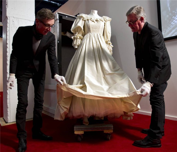 В Лондоне покажут платья принцессы (фото 2)