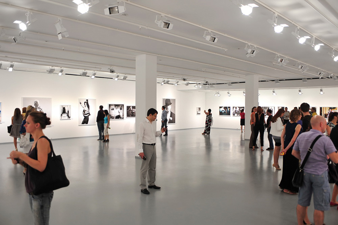 Открытие выставки Брайана Адамса (фото 32)