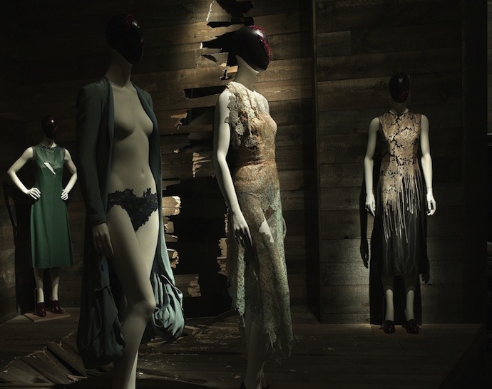 Ретроспектива МакКуина в MЕТ (фото 7)