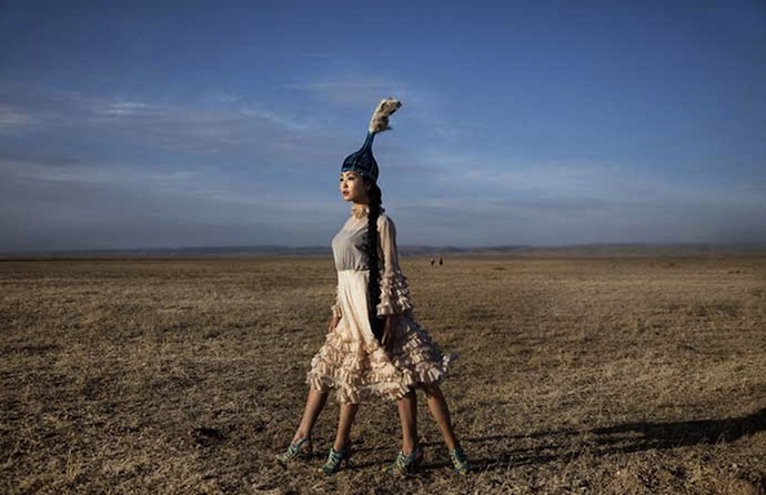 Выставка "Между небом и землей" в Лондоне (фото 1)