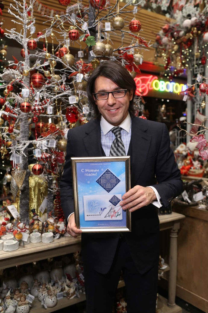 Новогодняя церемония гашения марки в ЦУМе (фото 5)