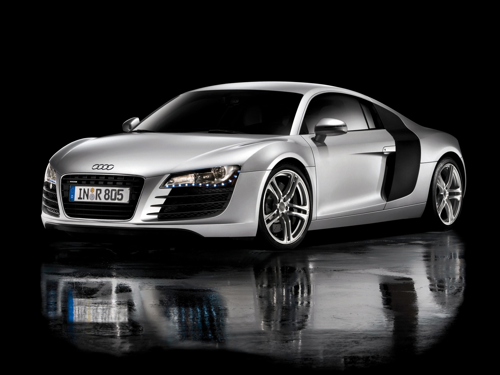 Автомобиль Audi R8 в кино