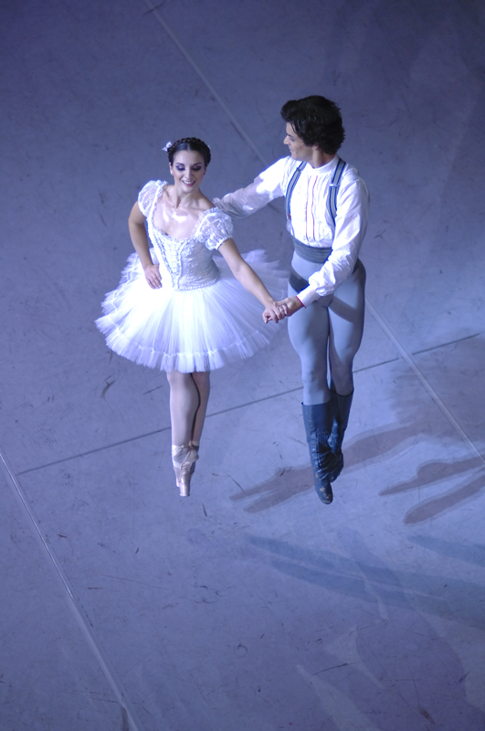 Балет "Коппелия" в память Ролана Пети (фото 3)