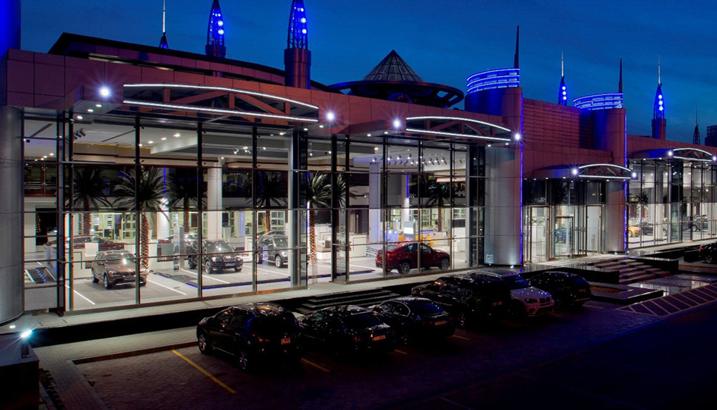 Новый шоурум BMW в Абу-Даби (фото 1)