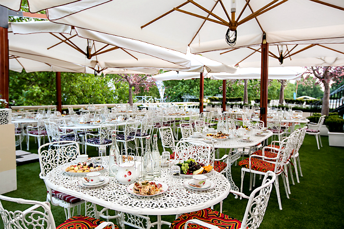 Олимпийские кольца на английском газоне (фото 1)