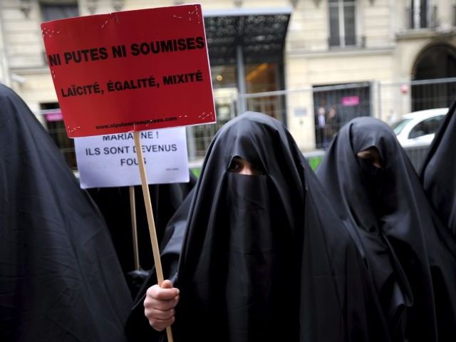 В Бельгии запретили носить паранджу (фото 2)