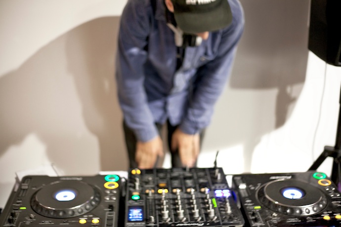 Открытие выставки Ивана Пустовалова "Цветы" (фото 20)