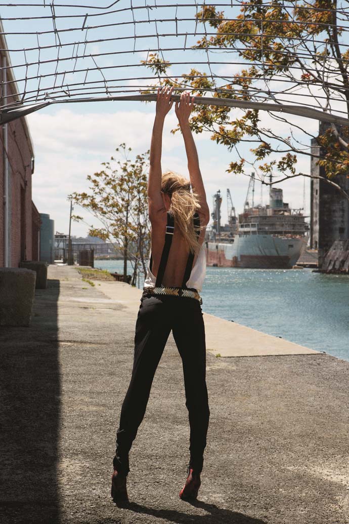 Кэндис Свэйнпол и ее прогулка "с мальчиками" (фото 7)