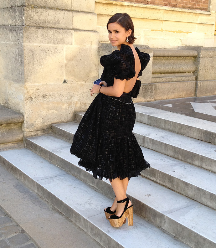 Показ круизной коллекции Chanel в Версале (фото 1)