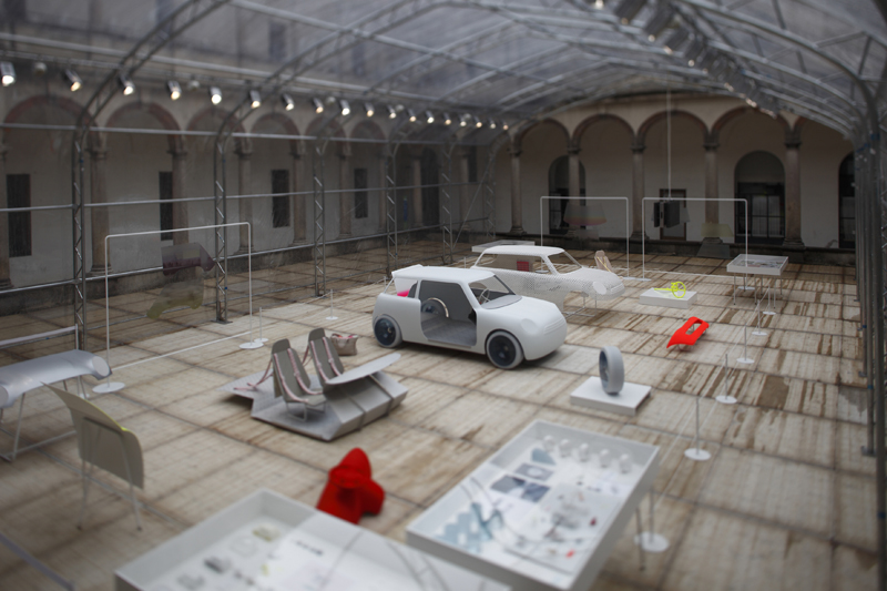 Арт-инсталляция с автомобилем MINI в Милане (фото 5)