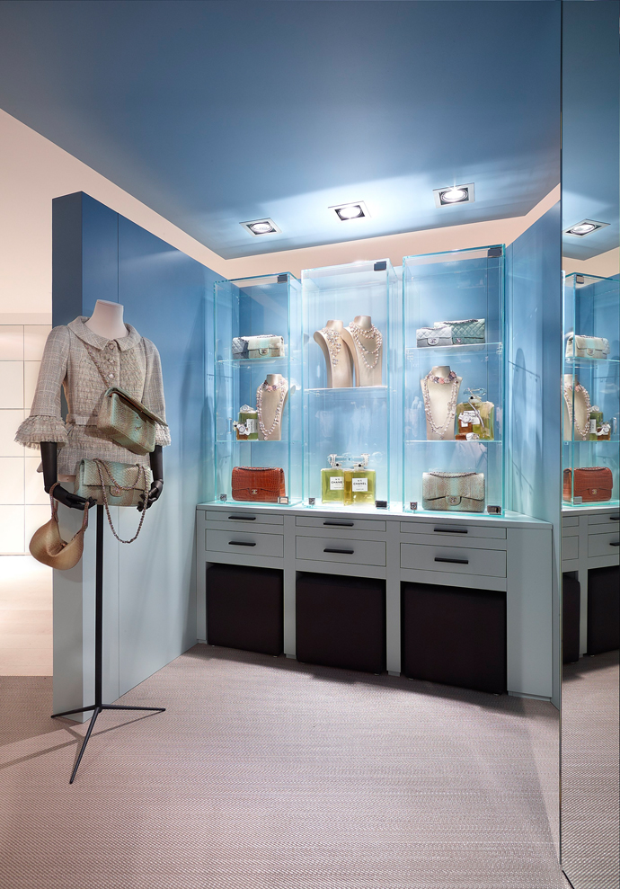 Pop-up-бутик Chanel в Куршевеле (фото 4)