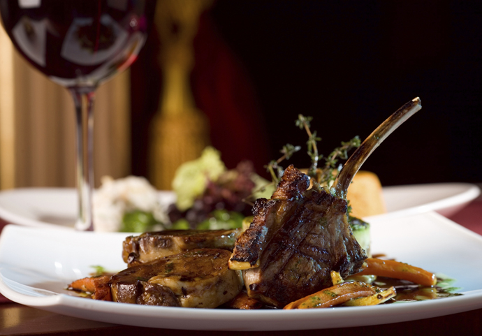 Кто накрывает на стол президентам ? (фото 8)