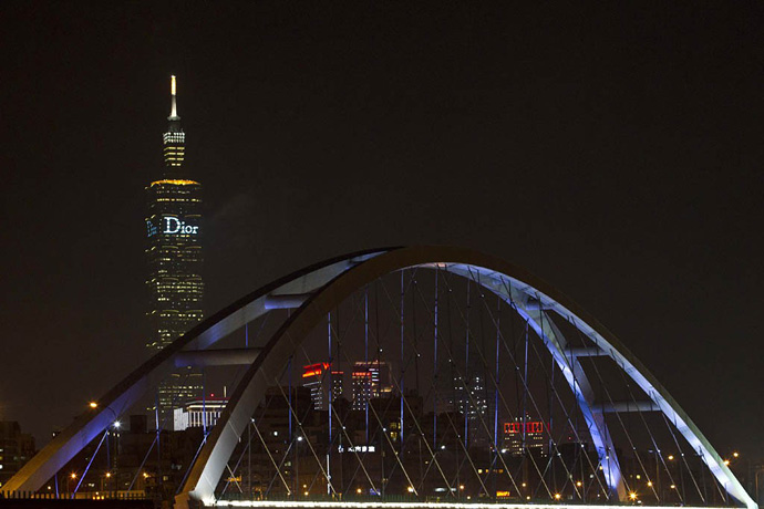 Самый большой в мире магазин Dior (фото 1)