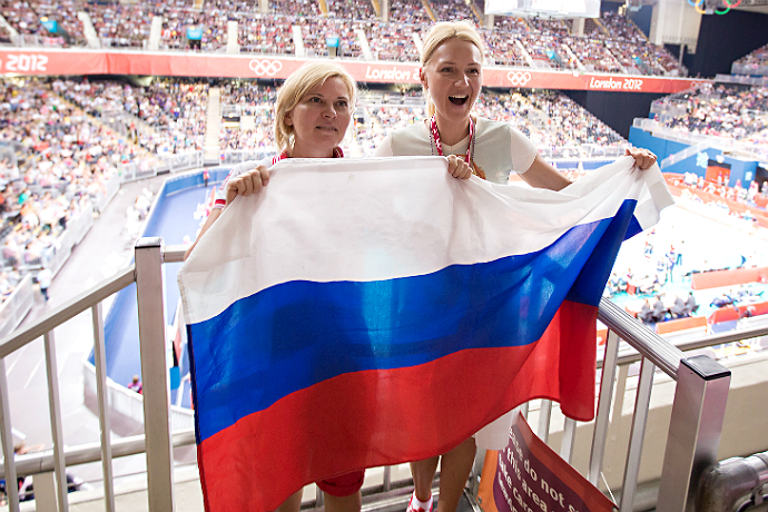 Поцелуй от премьера и захват от Арсена (фото 2)