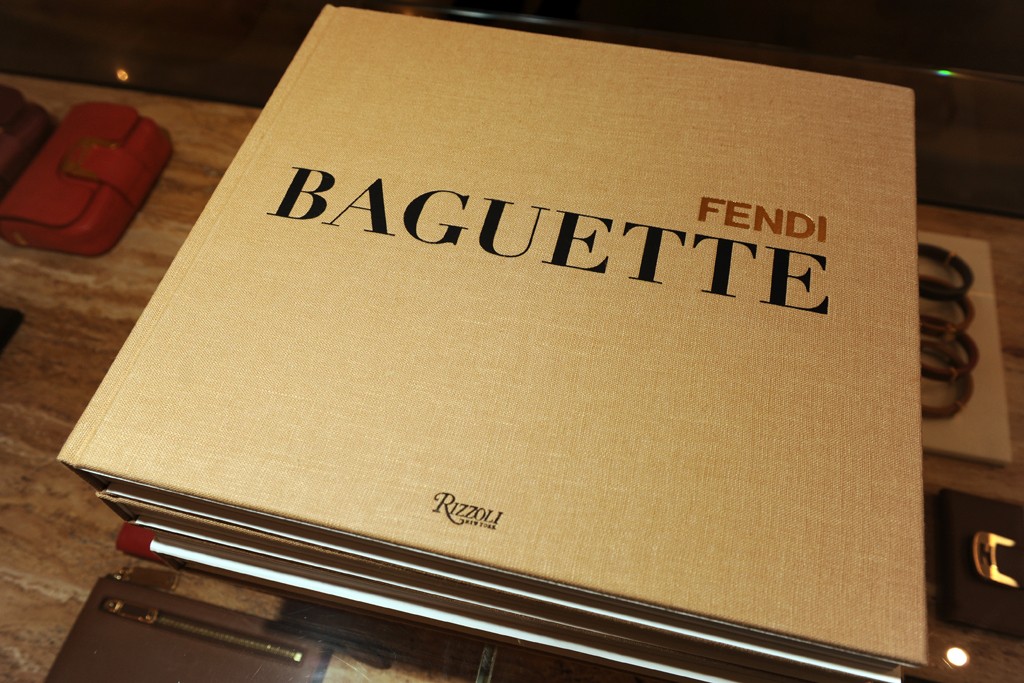 15-летие сумки Fendi Baguette (фото 4)