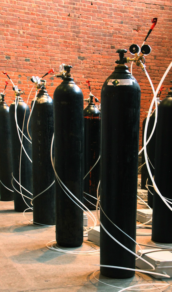 Жертвы современной жизни в МоМА PS1 (фото 7)