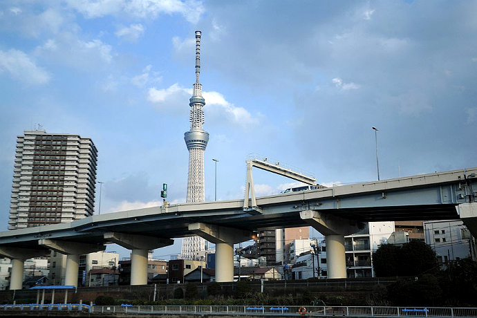 В Токио открылась самая высокая телебашня (фото 1)