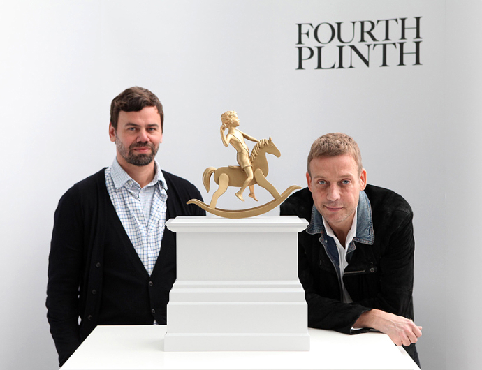 Бронзовый мальчик на Трафальгарской площади (фото 3)