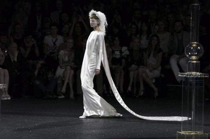Chanel Haute Couture осень-зима 2011 (фото 6)