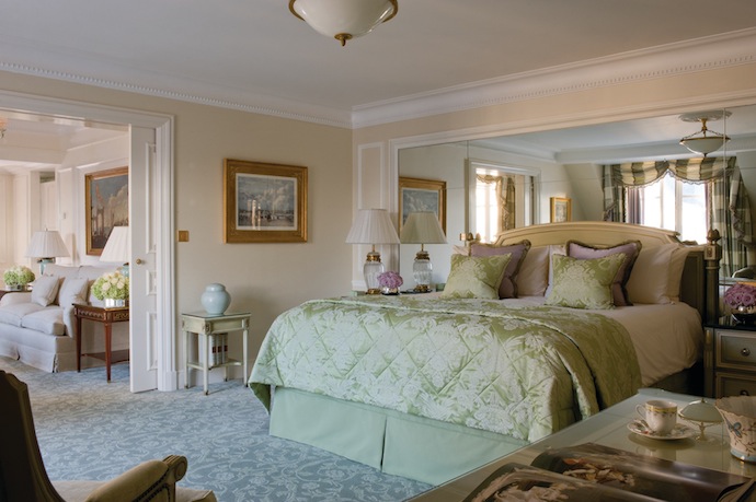 Отель George V: парижская сказка (фото 16)