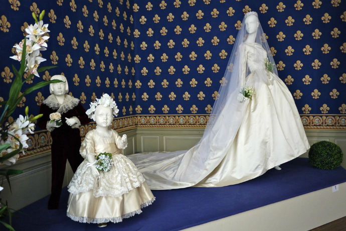 Винтажные свадебные платья в замке Аруэ (фото 1)