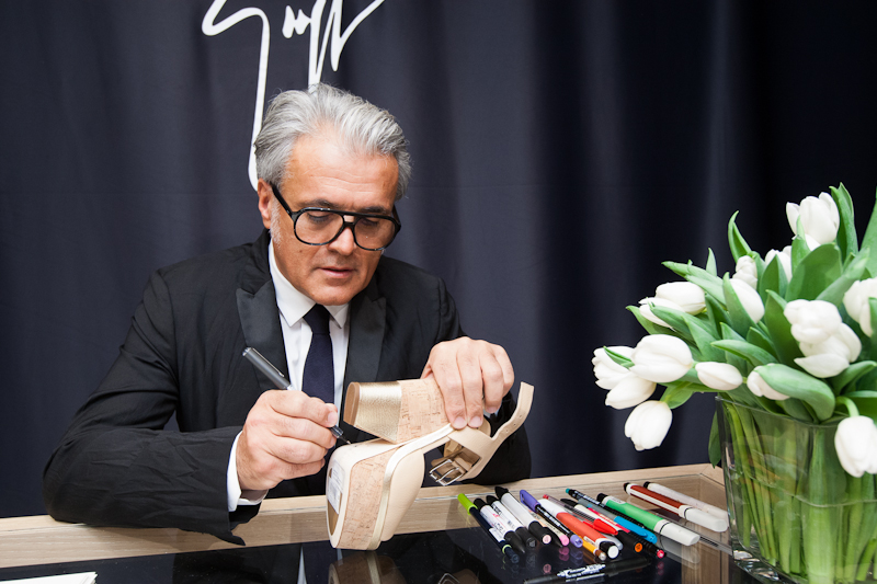 Коктейль Guizeppe Zanotti в ЦУМе (фото 4)