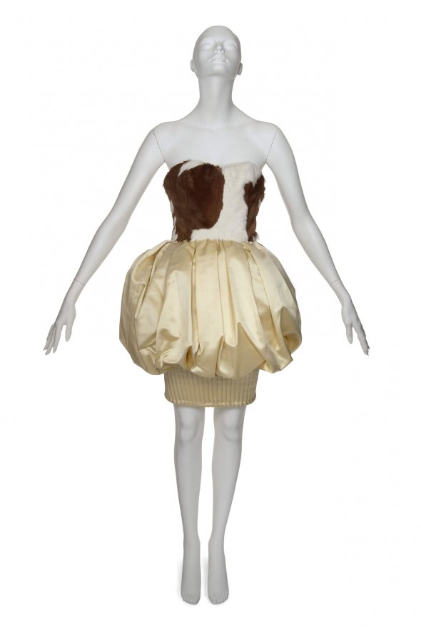 Платья Дафны Гиннес продадут на аукционе (фото 4)