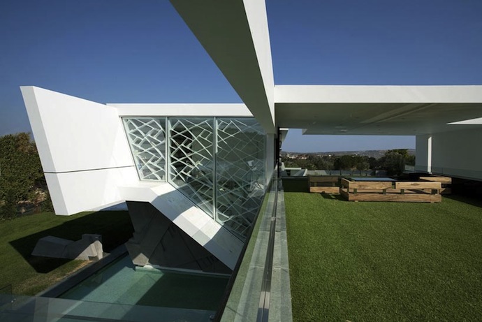 Лаконичная вилла H3 в Афинах (фото 8)