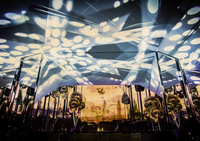 Открытие бутика Burberry в Гонконге (фото 1)