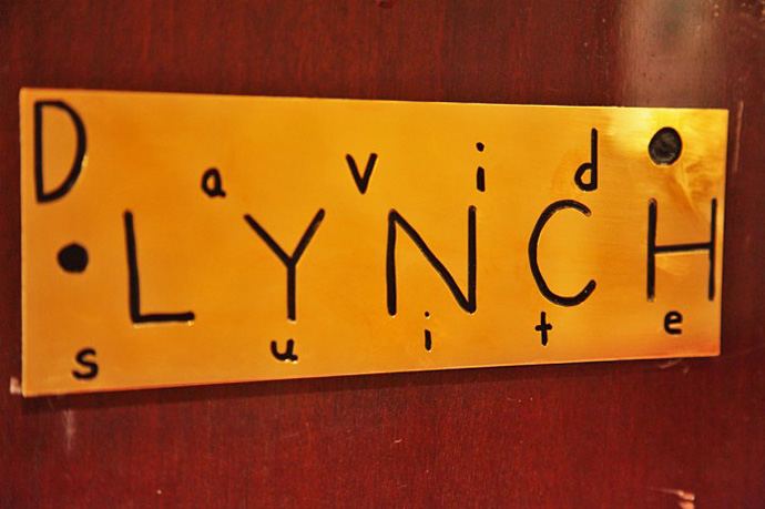Люкс Дэвида Линча в парижском Lutetia (фото 11)