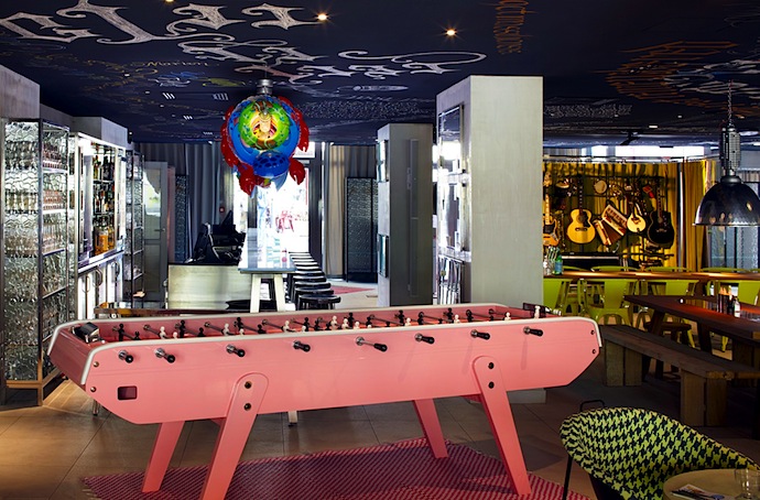 Высокий дизайн и низкие цены от Филиппа Старка (фото 1)