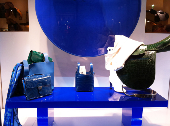 Лучшие витрины мира: Hermes на Сен-Оноре (фото 13)