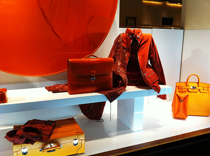 Лучшие витрины мира: Hermes на Сен-Оноре (фото 9)