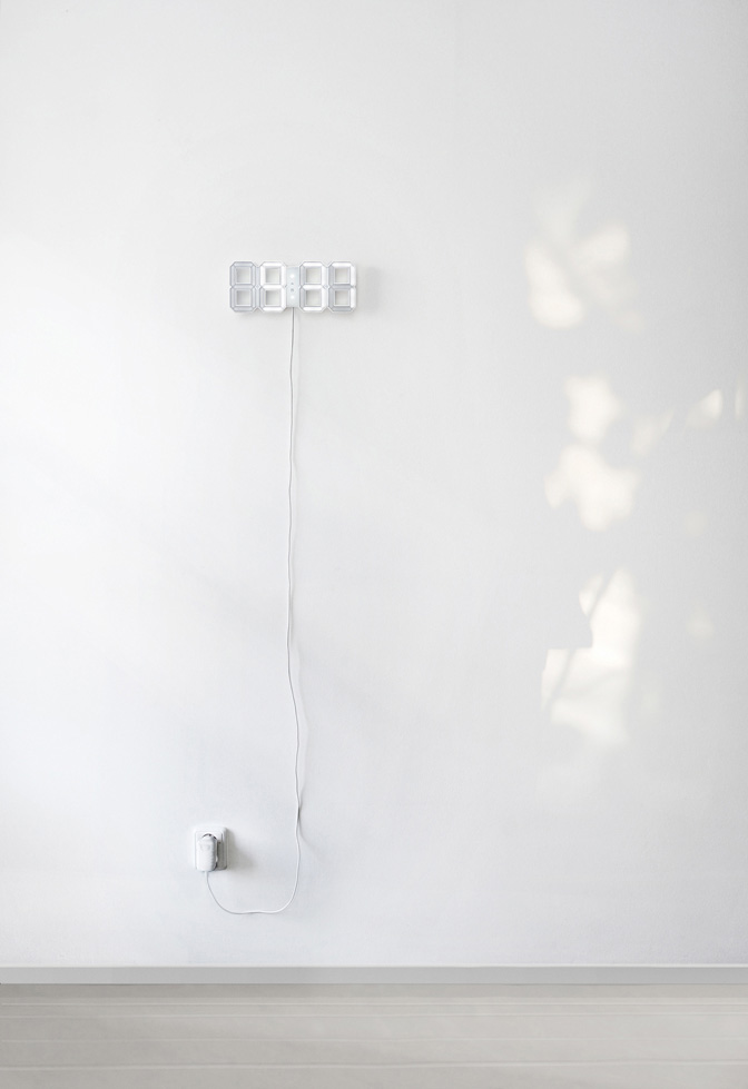 White & White Clock (фото 6)