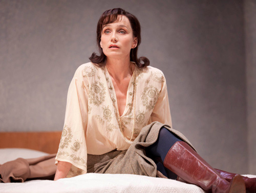 YSL для "Предательства" Гарольда Пинтера (фото 1)