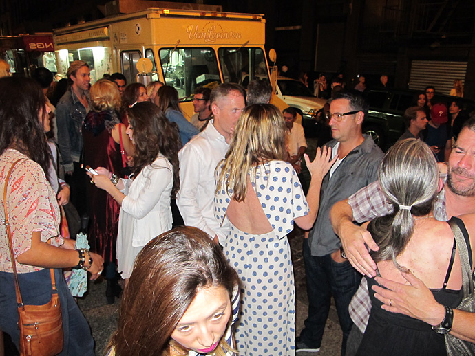 Fashion's Night Out в Нью-Йорке глазами Buro 24/7 (фото 9)