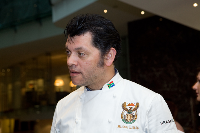 Кто накрывает на стол президентам ? (фото 7)