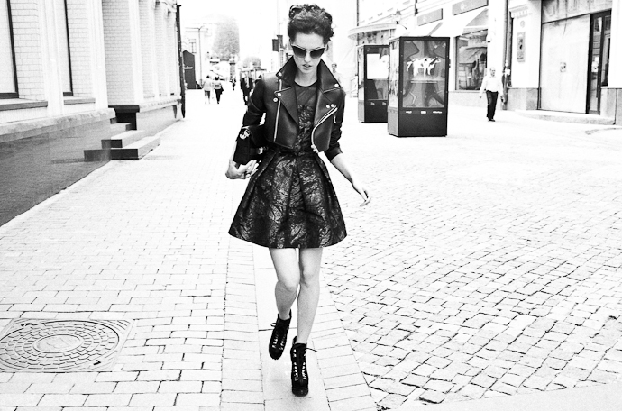 Look of the Week Aizel 24/7: Лянка Грыу (фото 16)